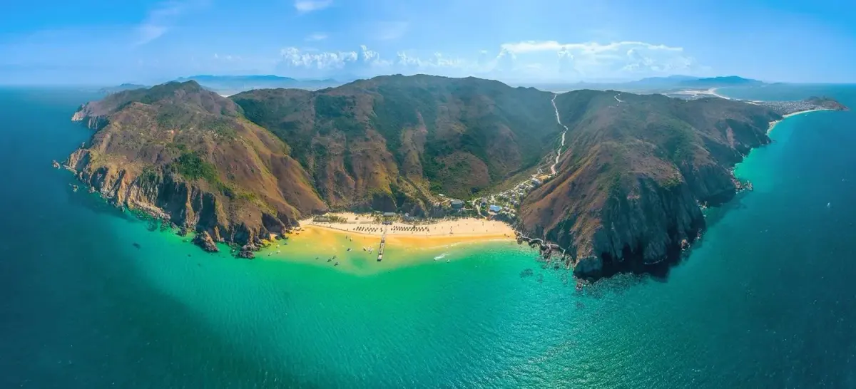 Bãi biển Kỳ Co nhìn từ trên cao